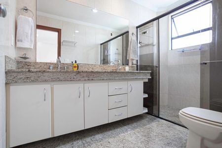 Apartamento à venda com 364m², 4 quartos e 4 vagasBanheiro da suíte 3