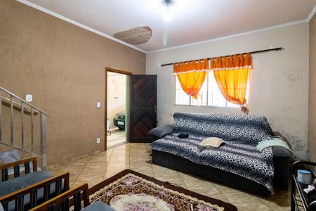 Casa à venda com 175m², 3 quartos e 3 vagas Casa à venda com 175m², 3 quartos e 3 vagasSala