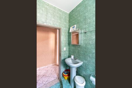 Casa à venda com 175m², 3 quartos e 3 vagas Casa à venda com 175m², 3 quartos e 3 vagasBanheiro 1