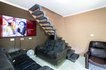 Casa à venda com 175m², 3 quartos e 3 vagas Casa à venda com 175m², 3 quartos e 3 vagasCasa 2 - Sala
