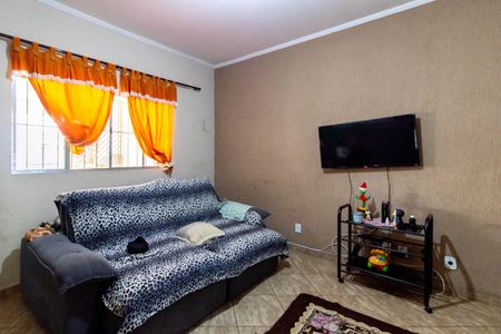 Casa à venda com 175m², 3 quartos e 3 vagas Casa à venda com 175m², 3 quartos e 3 vagasSala