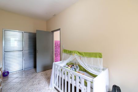 Casa à venda com 175m², 3 quartos e 3 vagas Casa à venda com 175m², 3 quartos e 3 vagasQuarto 2