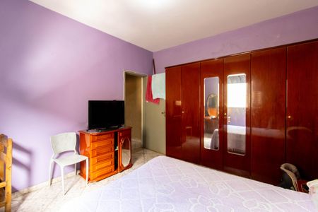 Casa à venda com 175m², 3 quartos e 3 vagas Casa à venda com 175m², 3 quartos e 3 vagasQuarto 3