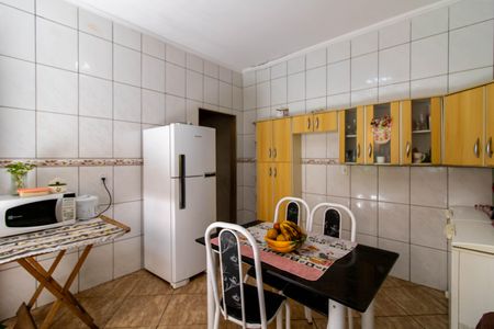 Casa à venda com 175m², 3 quartos e 3 vagas Casa à venda com 175m², 3 quartos e 3 vagasCozinha