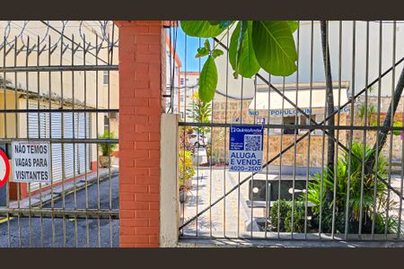 Apartamento à venda com 40m², 2 quartos e 1 vagaFachada e portaria com placa