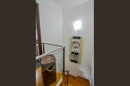 Escada de casa à venda com 3 quartos, 91m² em Vila Lutécia, Santo André