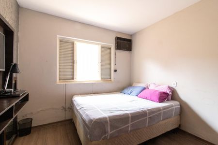 Casa à venda com 190m², 3 quartos e 4 vagasQuarto 2