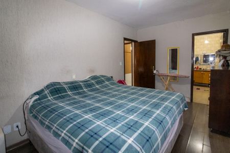 Casa à venda com 190m², 3 quartos e 4 vagasSuite