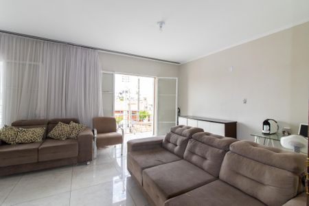 Casa à venda com 190m², 3 quartos e 4 vagasSala