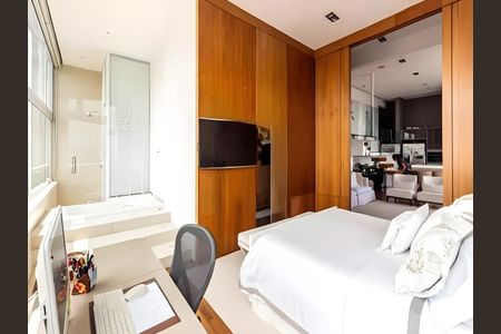 Apartamento para alugar com 1 quarto, 130m² em Jardim das Acacias, São Paulo