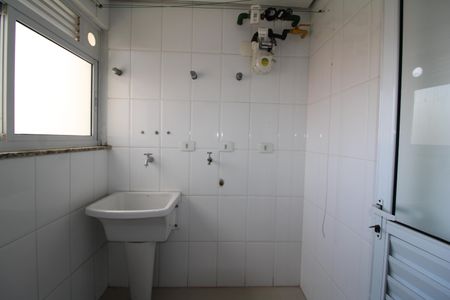 Apartamento à venda com 71m², 3 quartos e 1 vagaÁrea de Serviço