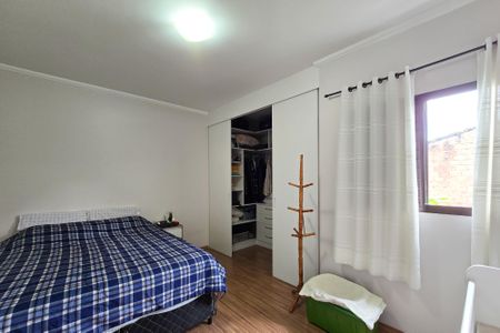 Casa à venda com 223m², 3 quartos e 2 vagasQuarto 2