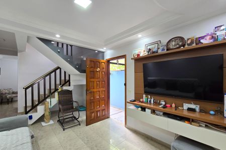 Casa à venda com 223m², 3 quartos e 2 vagasSala