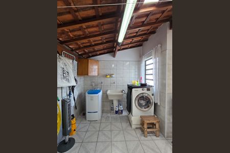 Casa à venda com 223m², 3 quartos e 2 vagasÁrea de Serviço