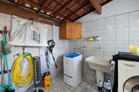 Casa à venda com 223m², 3 quartos e 2 vagasÁrea de Serviço