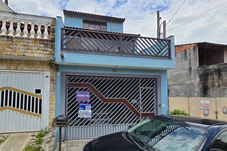 Casa à venda com 223m², 3 quartos e 2 vagasFachada