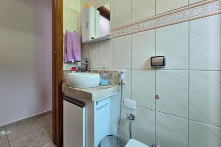 Casa à venda com 223m², 3 quartos e 2 vagasBanheiro Social