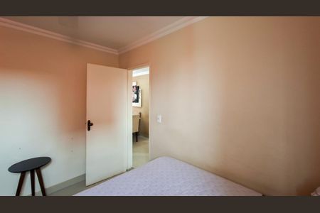 Quarto de apartamento para alugar com 2 quartos, 65m² em Santa Efigênia, Belo Horizonte
