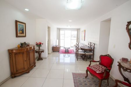 Apartamento à venda com 300m², 4 quartos e 2 vagasSala