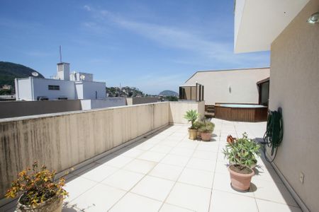 Apartamento à venda com 300m², 4 quartos e 2 vagasTerraço