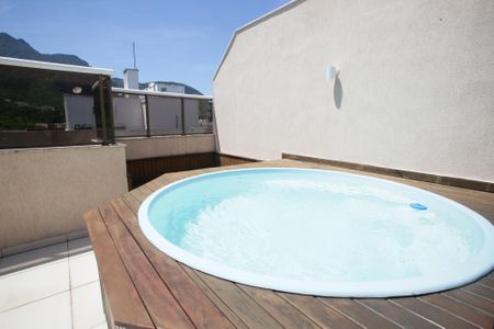 Apartamento à venda com 300m², 4 quartos e 2 vagasPiscina