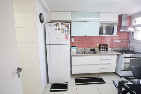Apartamento à venda com 300m², 4 quartos e 2 vagasCozinha