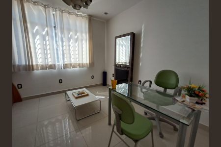 Casa à venda com 7 quartos, 357m² em Jardim Guanabara, Rio de Janeiro