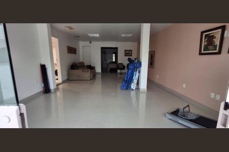 Casa à venda com 7 quartos, 357m² em Jardim Guanabara, Rio de Janeiro