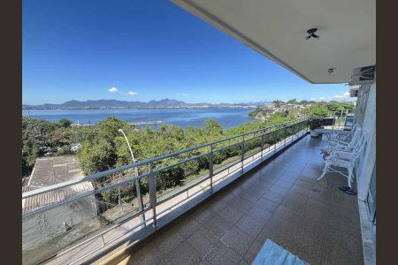 Apartamento à venda com 128m², 3 quartos e 6 vagas