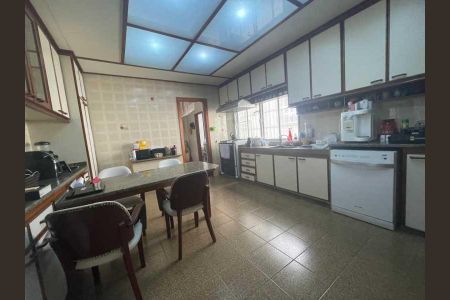 Apartamento à venda com 128m², 3 quartos e 6 vagas