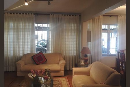 Casa à venda com 3 quartos, 243m² em Vila Guarani, São Paulo