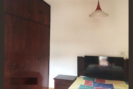 Casa à venda com 3 quartos, 243m² em Vila Guarani, São Paulo