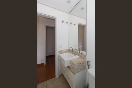 Apartamento à venda com 215m², 3 quartos e 4 vagasBanheiro da Suíte 2