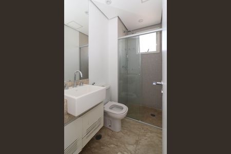 Apartamento à venda com 215m², 3 quartos e 4 vagasBanheiro da Suíte 2