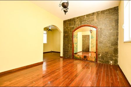 Sala de apartamento para alugar com 3 quartos, 143m² em Sion, Belo Horizonte