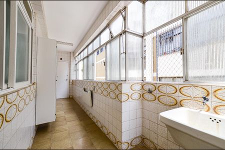 Apartamento para alugar com 143m², 3 quartos e 2 vagas Apartamento para alugar com 143m², 3 quartos e 2 vagasÁrea de Serviço