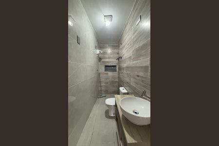 Casa à venda com 102m², 3 quartos e 1 vaga Casa à venda com 102m², 3 quartos e 1 vagaBanheiro