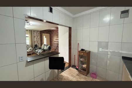 Casa à venda com 102m², 3 quartos e 1 vaga Casa à venda com 102m², 3 quartos e 1 vagaCozinha