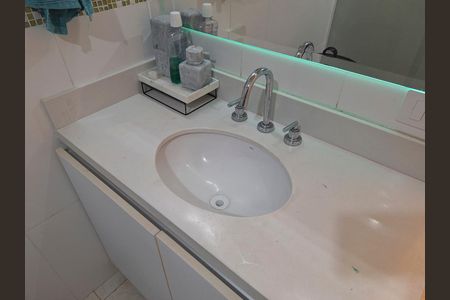 Casa à venda com 191m², 2 quartos e 3 vagas Casa à venda com 191m², 2 quartos e 3 vagasBanheiro