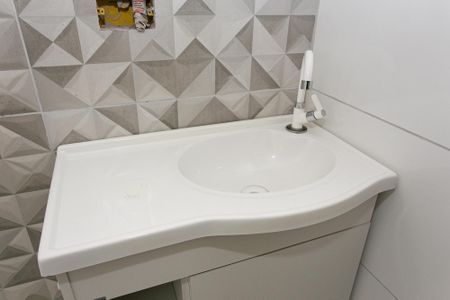 Apartamento para alugar com 44m², 2 quartos e sem vaga Apartamento para alugar com 44m², 2 quartos e sem vagaBanheiro