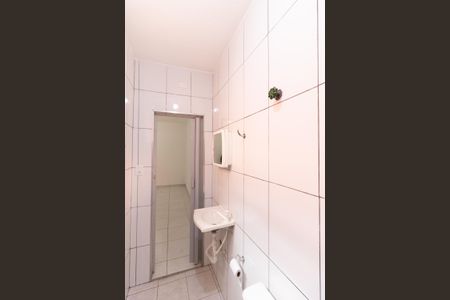 Banheiro da Suíte de casa para alugar com 1 quarto, 40m² em Vila Liviero, São Paulo