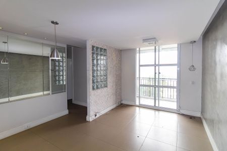 Sala de apartamento à venda com 3 quartos, 70m² em Vila Graciosa, São Paulo