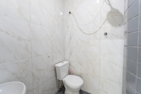Studio para alugar com 35m², 1 quarto e sem vaga Studio para alugar com 35m², 1 quarto e sem vagaBanheiro Social