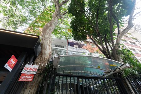 Studio para alugar com 35m², 1 quarto e sem vaga Studio para alugar com 35m², 1 quarto e sem vagaFachada