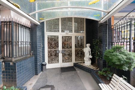 Studio para alugar com 35m², 1 quarto e sem vaga Studio para alugar com 35m², 1 quarto e sem vagaFachada