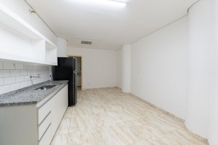 Studio para alugar com 35m², 1 quarto e sem vaga Studio para alugar com 35m², 1 quarto e sem vagaSala/Cozinha