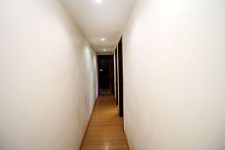 Sala - Corredor de apartamento à venda com 2 quartos, 110m² em Vaz Lobo, Rio de Janeiro