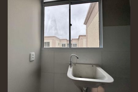 Apartamento para alugar com 43m², 2 quartos e sem vaga Apartamento para alugar com 43m², 2 quartos e sem vagaCozinha e Área de Serviço