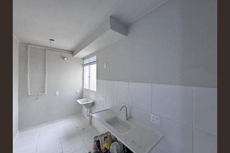 Apartamento para alugar com 43m², 2 quartos e sem vaga Apartamento para alugar com 43m², 2 quartos e sem vagaCozinha e Área de Serviço