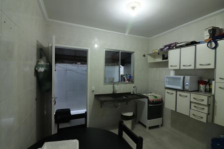 Casa de condomínio à venda com 70m², 2 quartos e 1 vagaCozinha 